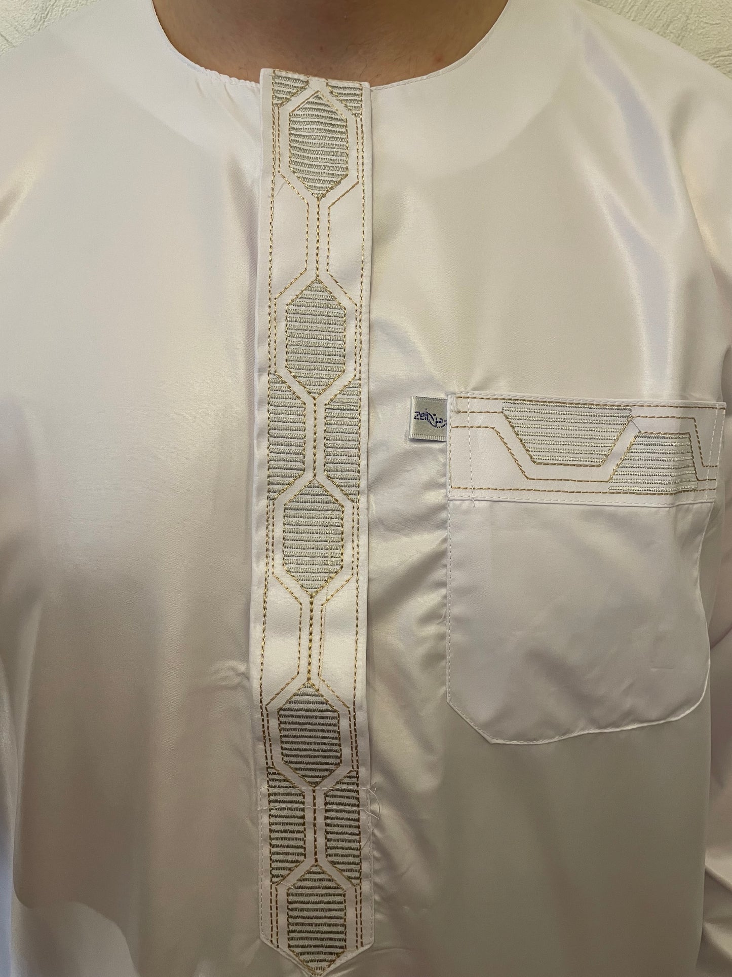 Weiße Abaya