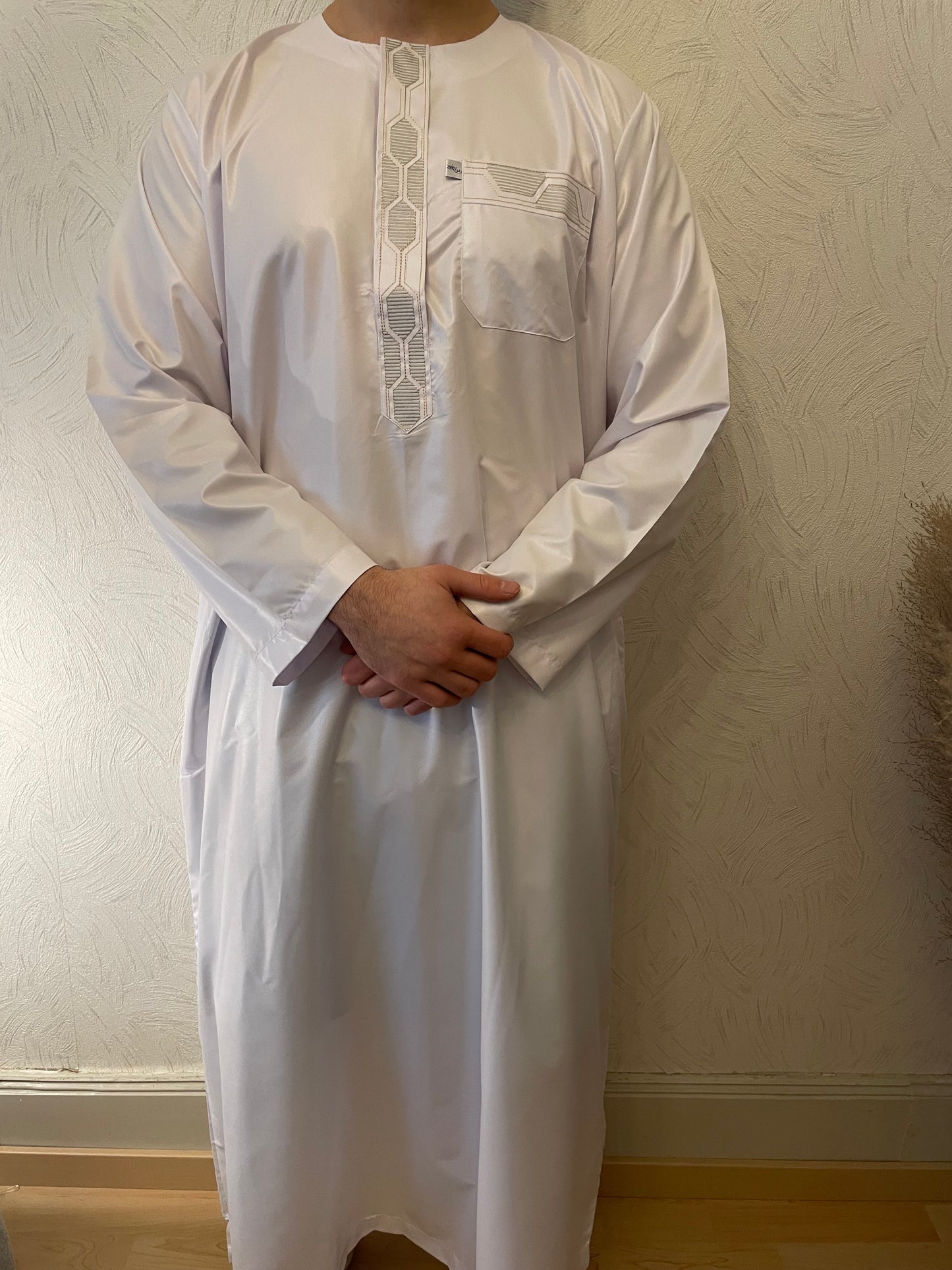 Weiße Abaya